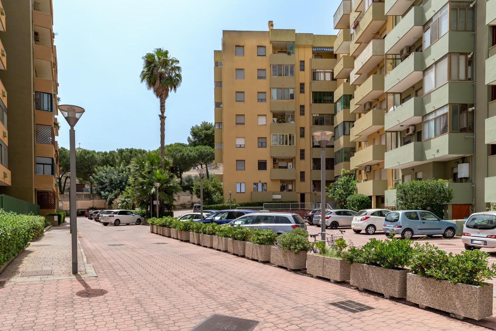 Kalbia Apartment Or Rooms Renovated, Functional, Intimate And More Cagliari Luaran gambar